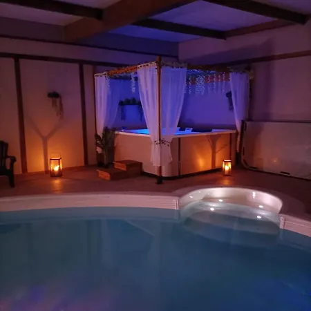 La Grange Aux Hirondelles - Romantique 4*